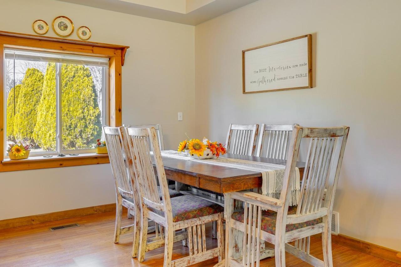 Hocking Hills Hideaway With Hot Tub And Fire Pit! Villa Logan Luaran gambar